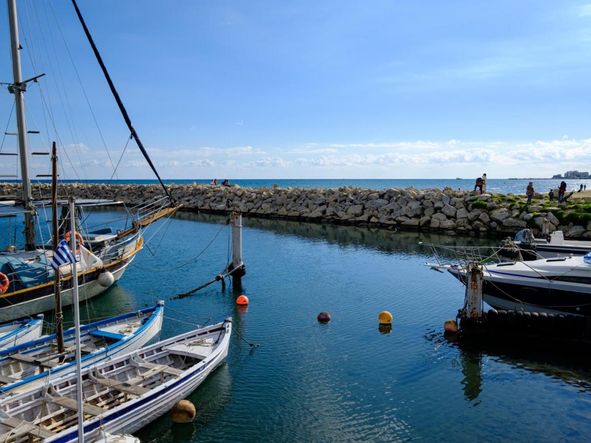 Sanders Gaia - Bright Two-Bedroom Apartment With Sea View Larnaca Exteriör bild