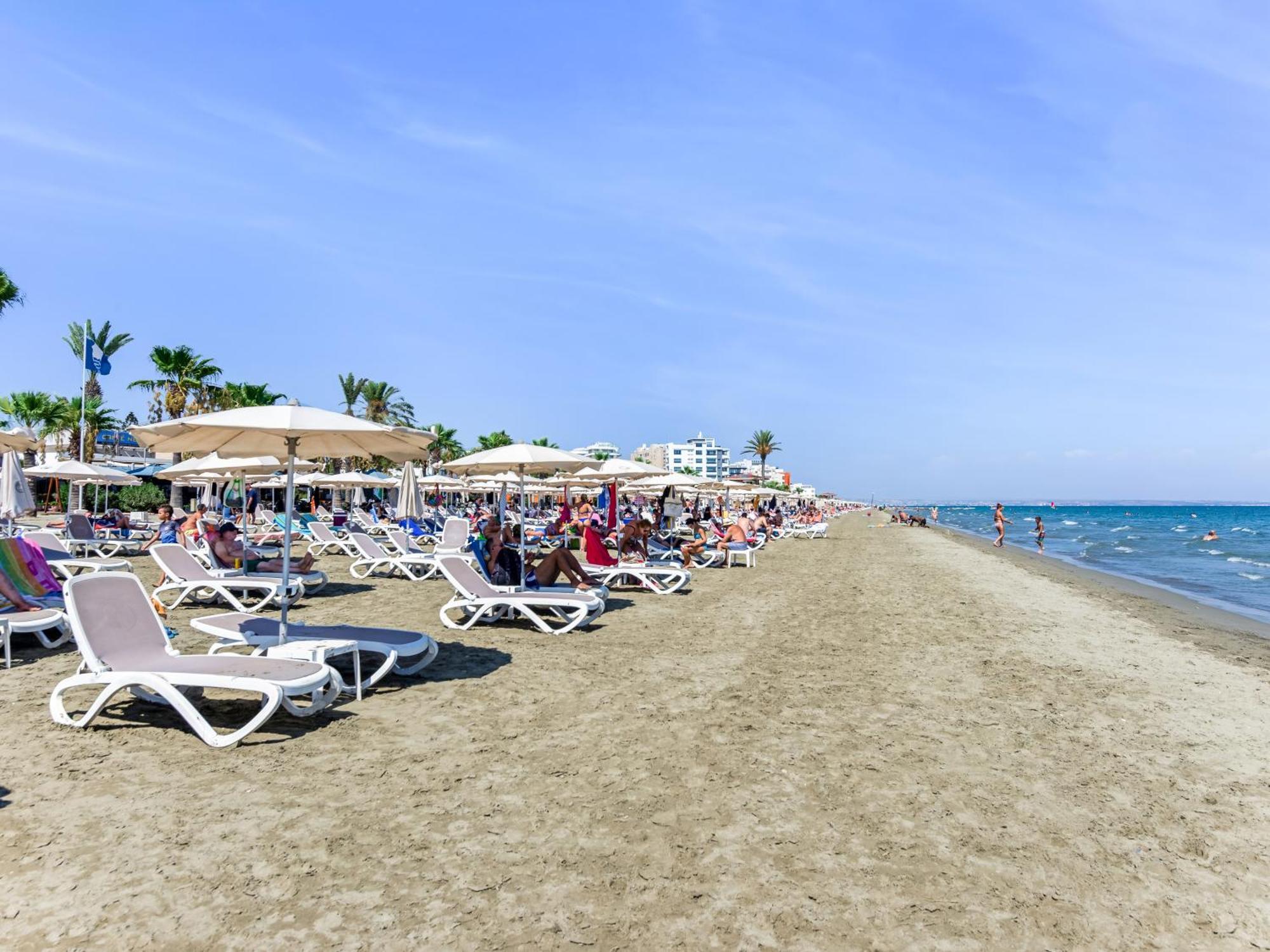 Sanders Gaia - Bright Two-Bedroom Apartment With Sea View Larnaca Exteriör bild