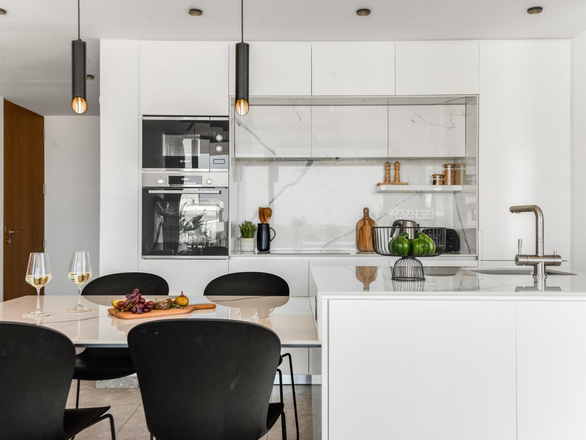 Sanders Gaia - Bright Two-Bedroom Apartment With Sea View Larnaca Exteriör bild